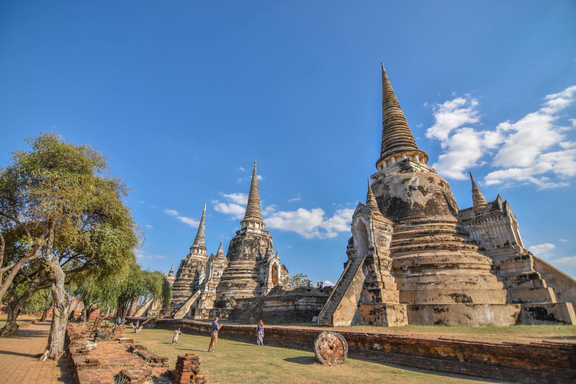 Capture the timeless beauty of Ayutthaya’s spiritual heritage